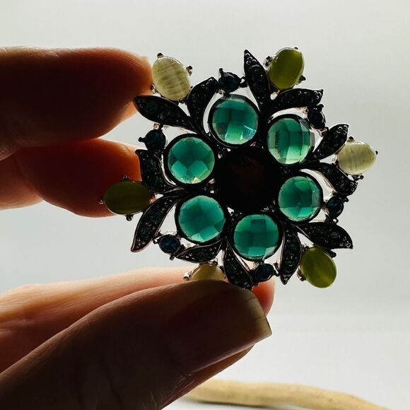 Vintage Flower Beaded Crystal Brooch - Picture 6 of 6